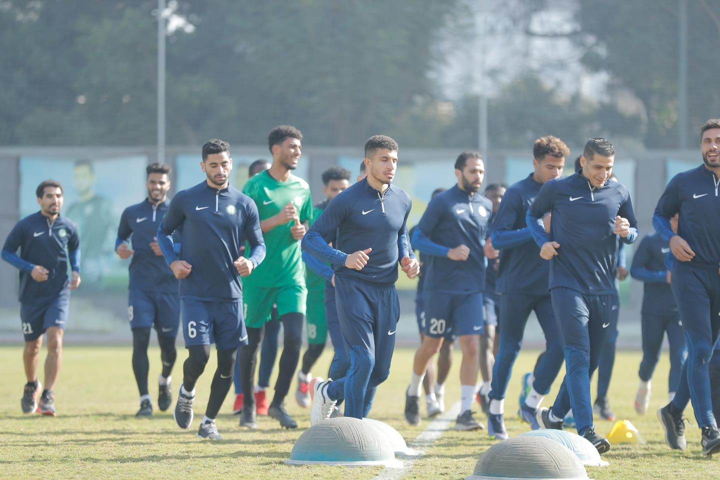 البنك الأهلى يواصل الاستعداد لاستئناف بطولة الدورى.. صور