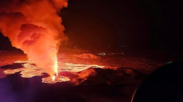 سكان أيسلندا يعانون من انقطاع المياه بسبب البركان