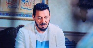 مسلسل المعلم الحلقة 19.. مصطفى شعبان يستعد للسفر للسويس