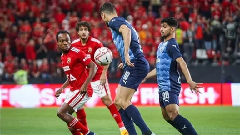 طاقم حكام إسباني لمباراة الأهلي وبيراميدز في الدوري