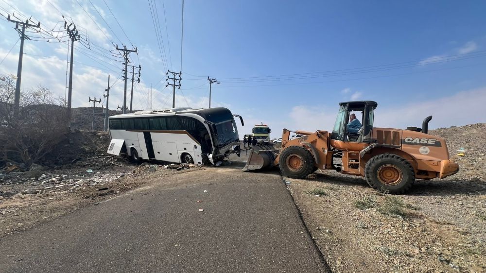 صور| "المرور" يباشر حادث انحراف حافلة نقل مدرسي بمحافظة الكامل