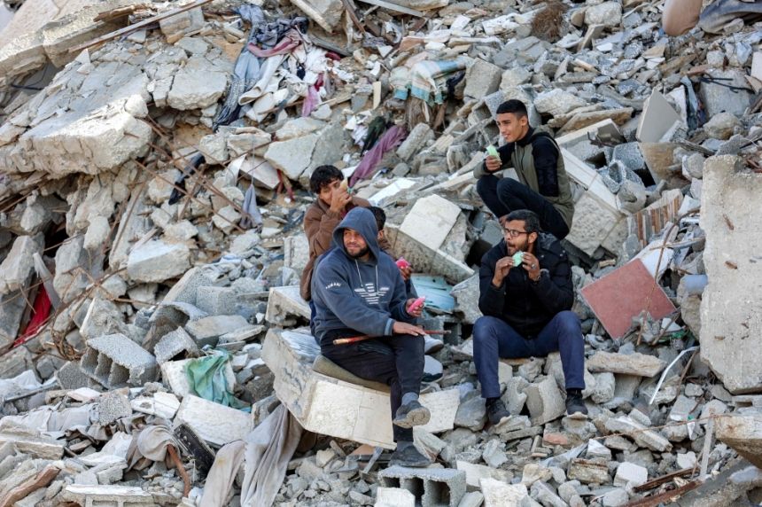 صور| بدء عودة الفلسطينيين إلى شمال قطاع غزة  بعد نزوح استمر 15 شهرًا