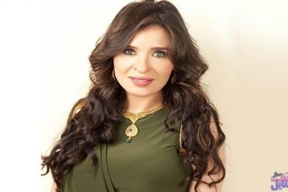 الفنانة دينا تكشف عن سعادتها بنجاح "الطوفان"