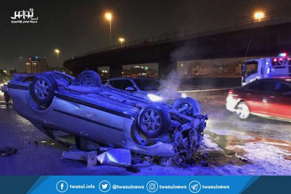 جدة.. إصابتان جراء انقلاب مركبة من أعلى كوبري مخرج كيلو 10 (صور)