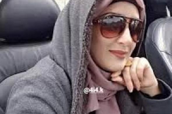 فاتنة ومثيرة وفي غاية الجمال ....اجمل مذيعة يمنية ترتكب العيب الاسود وتقلب احد شوارع العاصمة صنعاء رأسا على عقب..شاهد جمالها واعرف ماذا فعلت