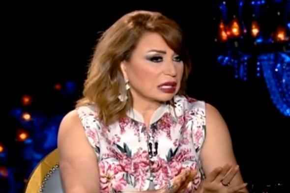 شاهد.. ايناس الدغيدي سعيدة بخلع الفنانات للحجاب: “الحمدلله ربنا فك الغمة”!