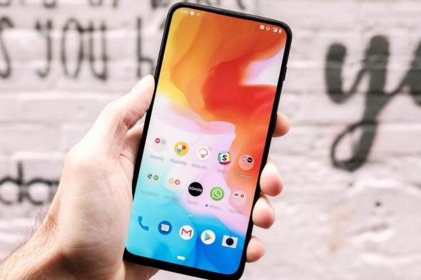 الهاتفين OnePlus 6/6T يبدأن من جديد بتلقي تحديث Android 10