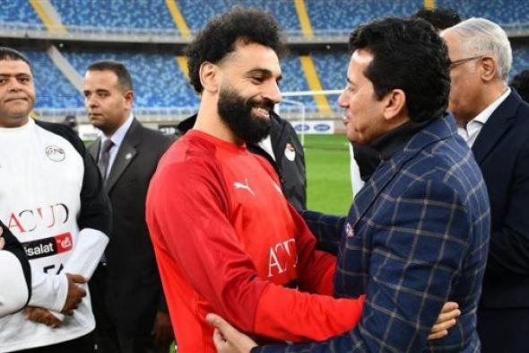 محمد صلاح يخوض مرانه الأول في معسكر منتخب مصر استعدادا لأمم إفريقيا