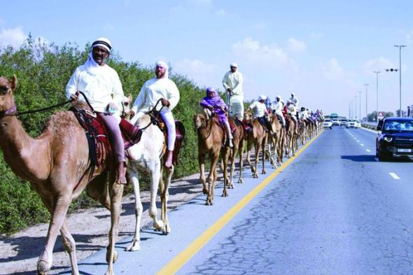 الامارات | محمد بن راشد يلتقي المشاركين في قافلة «رحلة الهجن»