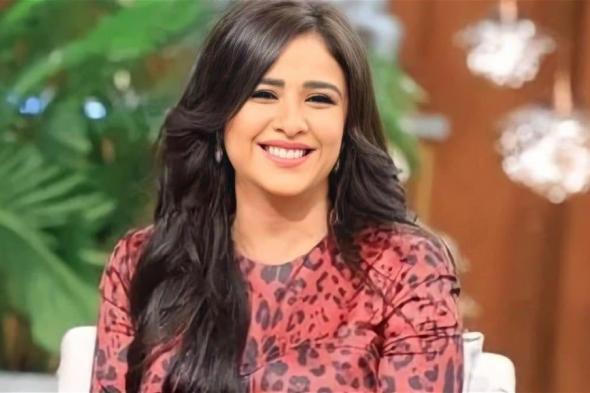 تزوجت مرتين ومكالمة غيَّرت حياتها.. ماذا تعرف عن الفنانة "ياسمين عبد العزيز"؟