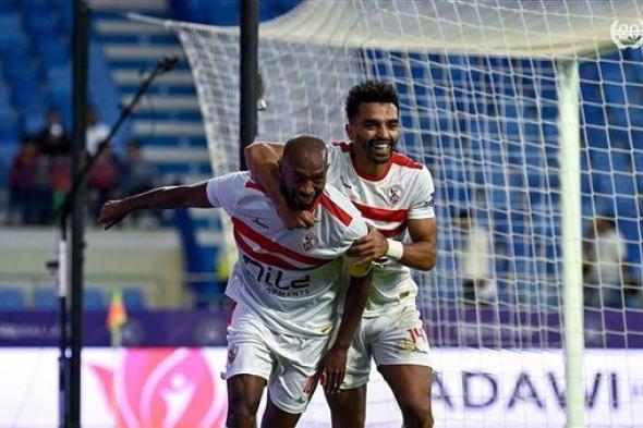 جمهور الزمالك يحتفل مع اللاعبين بعد الفوز على الرجاء المغربي