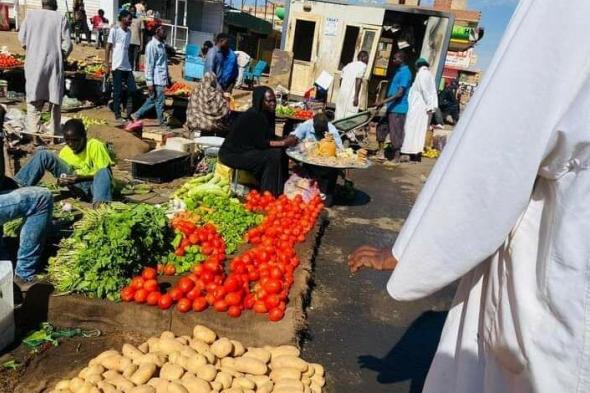 شاهد بالفيديو.. أحد الأسواق الشهيرة بالعاصمة السودانية الخرطوم يباشر نشاطه بصورة طبيعية وسط إقبال كبير من المواطنين ومتابعون: (اقتربنا من العودة لخرطومنا وسوداننا)