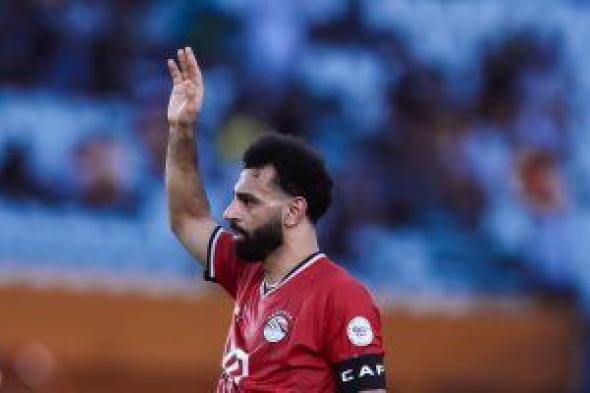 حسام حسن يخطط لزيارة محترفى المنتخب فى أنديتهم.. البداية مع محمد صلاح