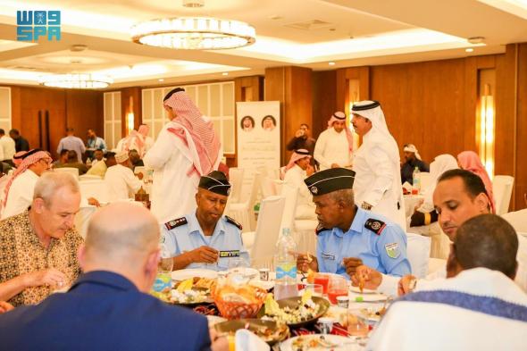 السعودية | وزارة الشؤون الإسلامية تدشن برنامجي هدية خادم الحرمين لتفطير الصائمين وتوزيع التمور في جيبوتي