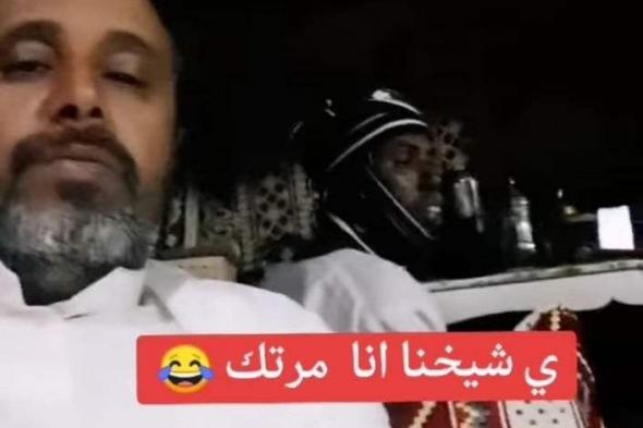 شاهد بالصورة والفيديو.. أثار ضحكات المتابعين.. سوداني يرد على كفيله السعودي بقوة بعد أن طلب منه عمل “قهوة”: (يا شيخنا أنا مرتك؟ امشي هناك على أم عيالك)