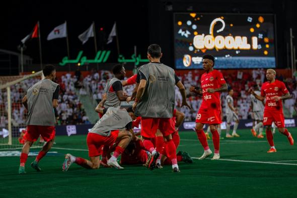 الامارات | شباب الأهلي يضم شعار "زوروا قطر" على قمصانه في السوبر (فيديو)