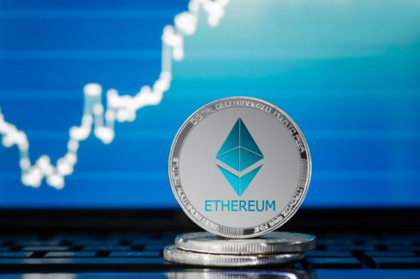 سعر الايثيريوم يرتفع فوق مستوى 3300 دولار والبيتكوين يحاول العودة لمستوى 64 ألف دولار