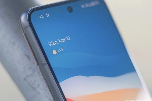 تكنولوجيا: نظام Android 15 قد يجلب At a Glance إلى أسفل شاشة القفل