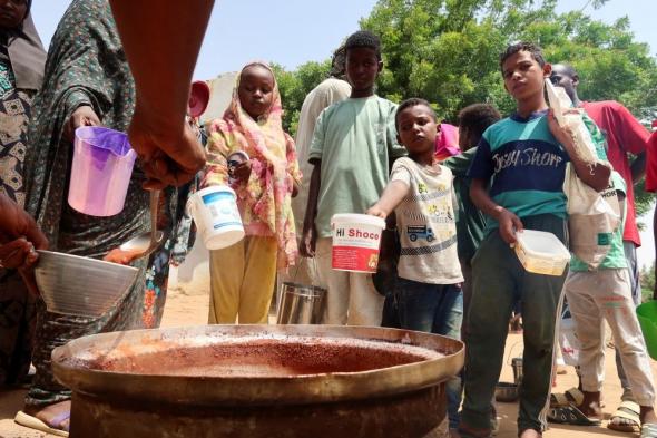 تصاعد النزاع.. الأمم المتحدة تحذّر من أزمة إنسانية حادة في السودان