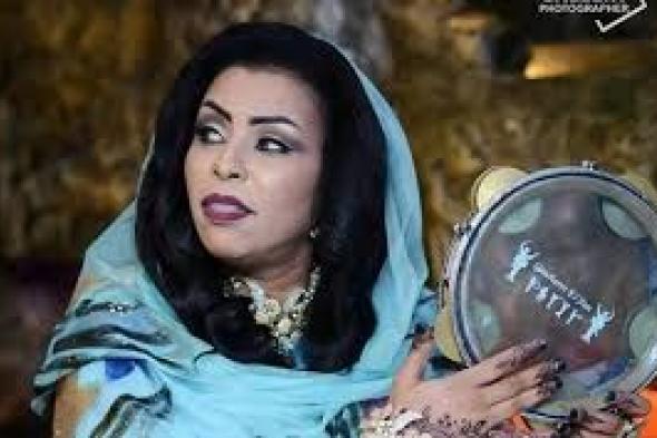 الفنانة ميادة قمر الدين ترد بقوة على تصرف فنان الراب: (مقياس كرامتك يا حليم كمقياس حذاء عثمان مكاوي الذي كان يقاتل بشرف دفاعاً عن الوطن وهل بعد هذه العملية ستقارن نفسك بالرجال؟)