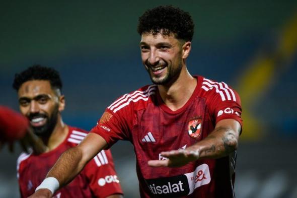 وسام أبو علي يتفوق على مهاجم بيراميدز رسميا