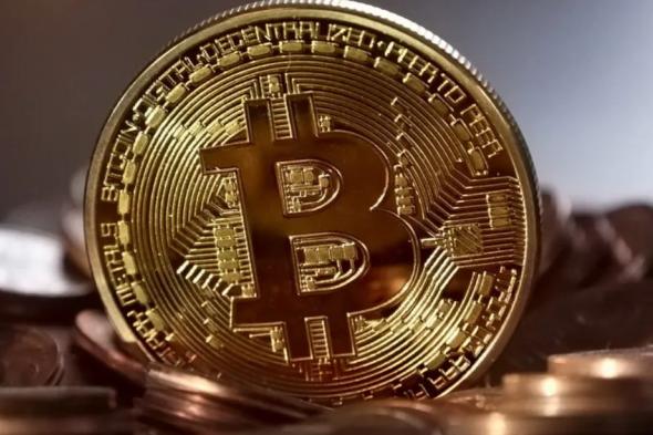 سعر البيتكوين يواصل مسيرته نحو 60 ألف دولار مع تألق بعض العملات البديلة