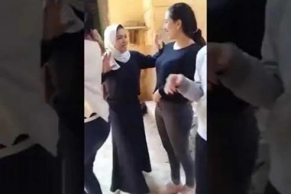 وصلة رقص فاضحة لطالبة مصرية فى الفصل يحقق 10 ملايين مشاهدة ومتابع :مسحت صافيناز