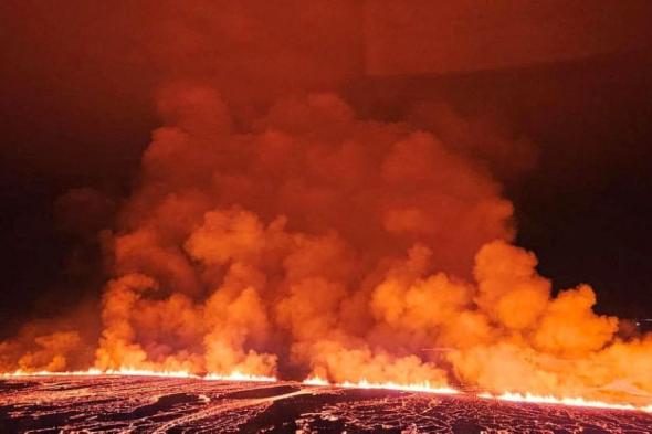 بحيرة من الحمم.. ثوران بركاني جديد في أيسلندا