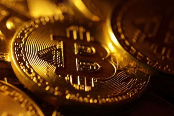 سعر بيتكوين دون 63 ألف دولار مع قلق المستثمرين من اضطراب الأسواق