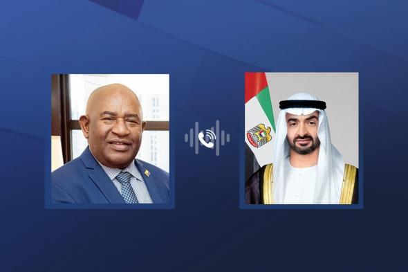 الامارات | رئيس الدولة يجري اتصالاً هاتفياً مع رئيس الاتحاد القمري للاطمئنان على صحته