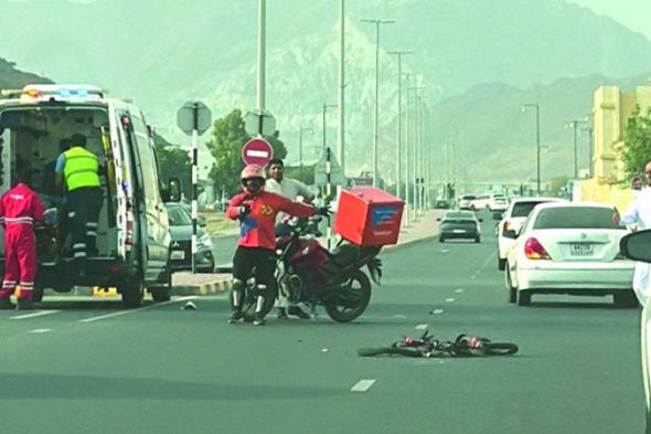 الامارات | وفاة طفل في حادث مروري أثناء قيادته دراجة هوائية بالفجيرة