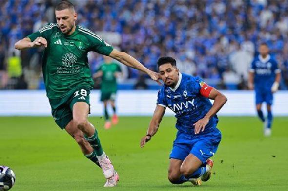 الشوط الأول.. الأهلي يتقدم على الهلال بهدف جابرييل فيجا