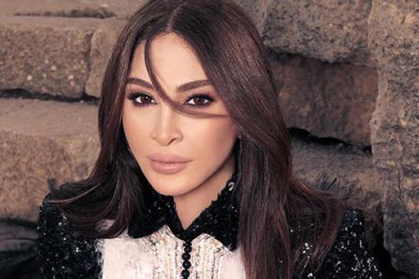 إليسا تنشر مشاهد لجمال لبنان: “خلينا ما بقى نسكت”