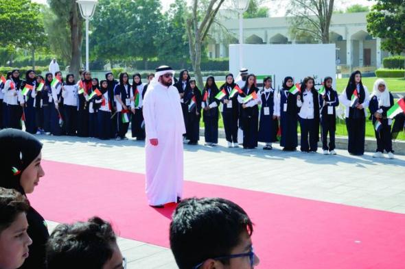 الامارات | أحمد بن محمد: عَلَم الإمارات رمز لرفعتها